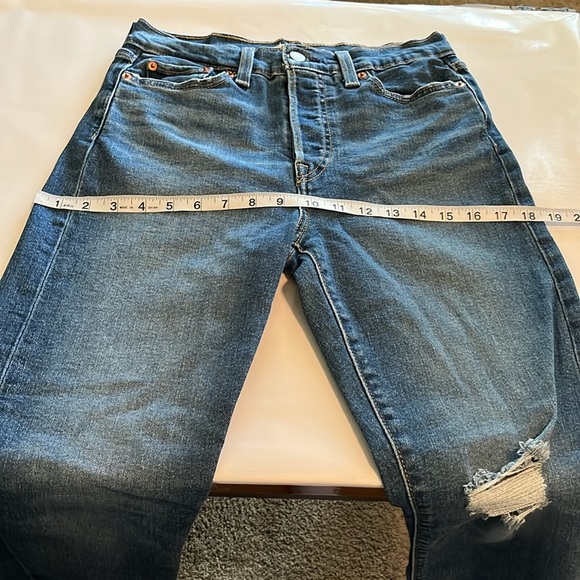 Levi’s Wedgie Straight High Rise Size 28 - Picture 5 of 16